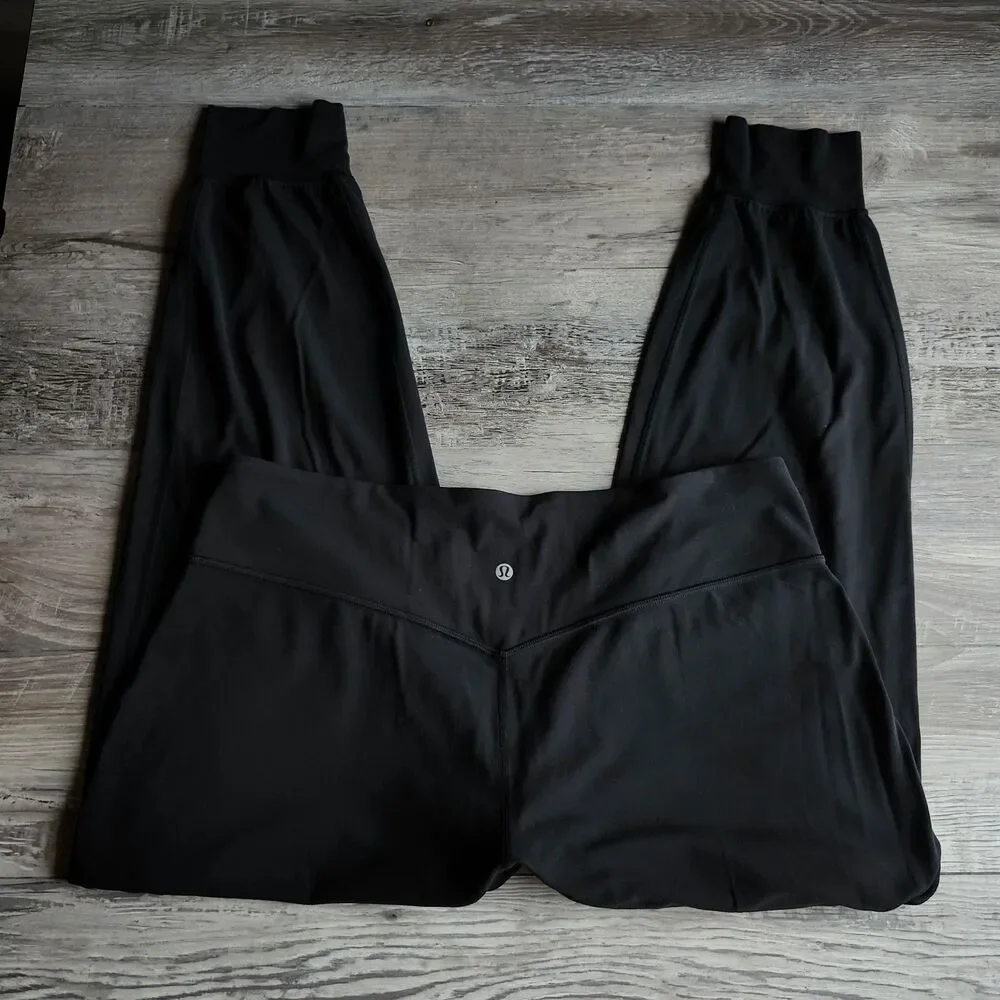 (16) Lululemon Align Jogger 28
